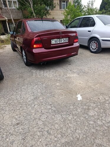 Opel Vectra-4