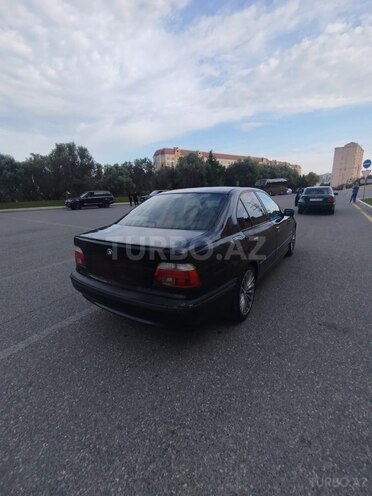 BMW 523-4
