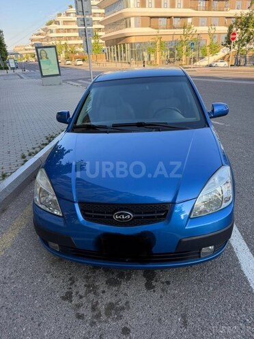 Kia Rio-1