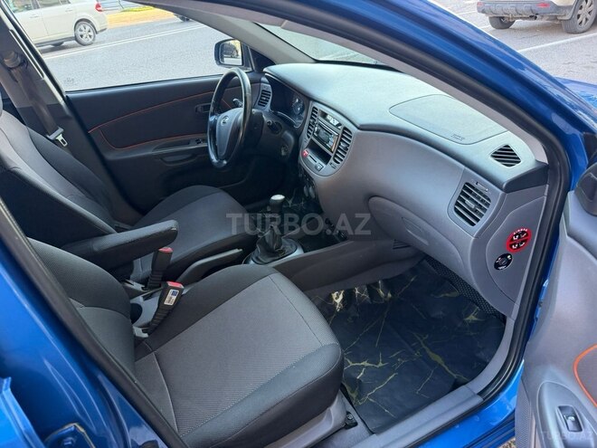 Kia Rio-11