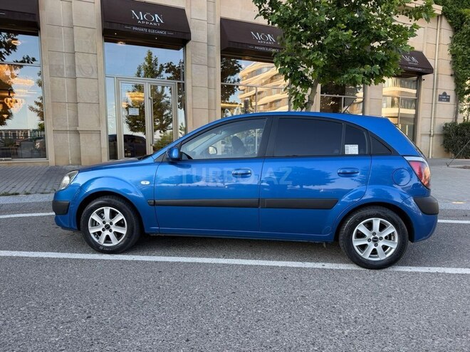 Kia Rio-5
