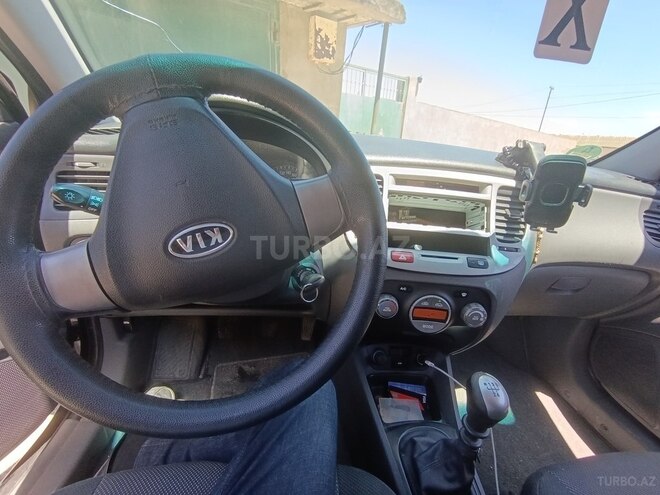 Kia Rio-4
