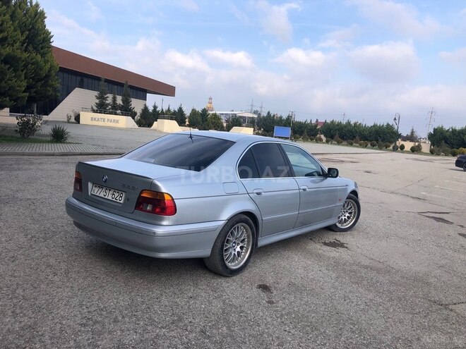 BMW 528-5