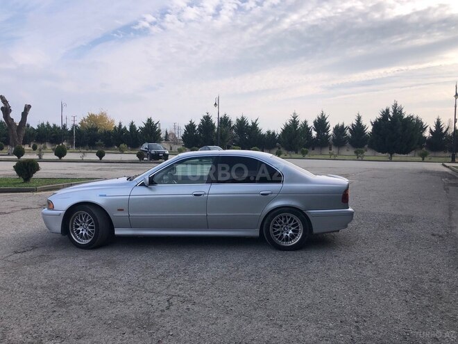 BMW 528-3