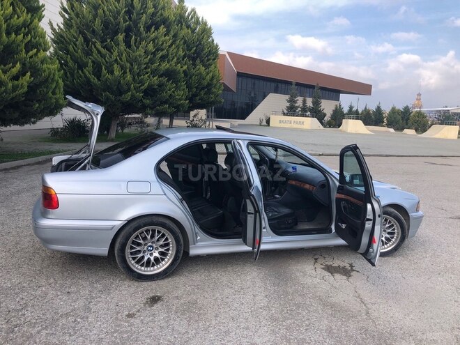 BMW 528-6