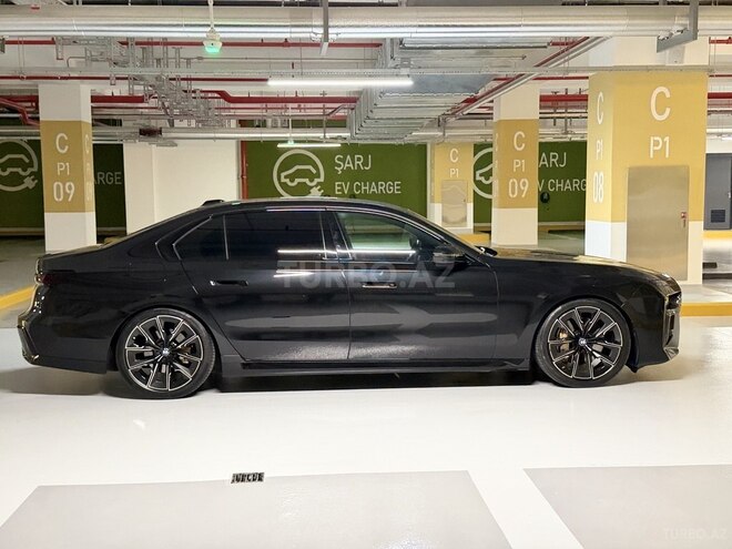 BMW 740-9