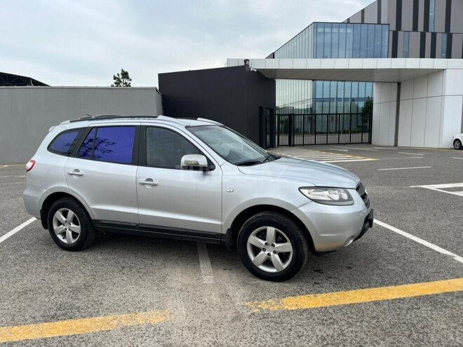 Hyundai Santa Fe-3