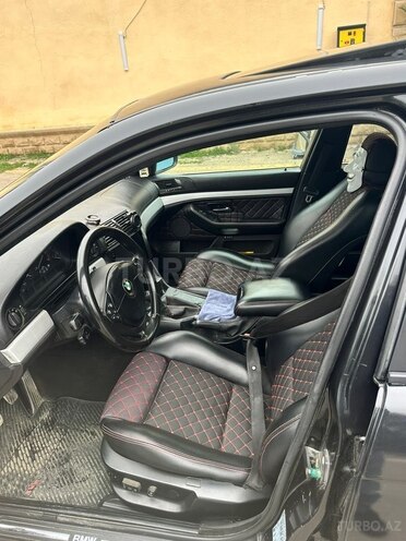 BMW 528-10