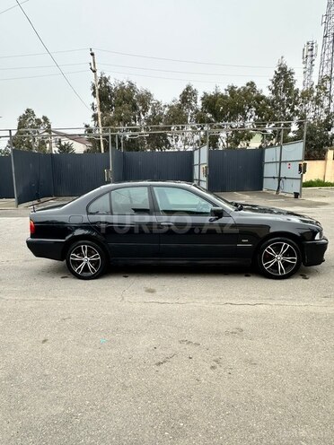 BMW 528-4