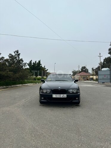 BMW 528-2