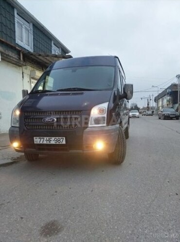 Ford Transit-1