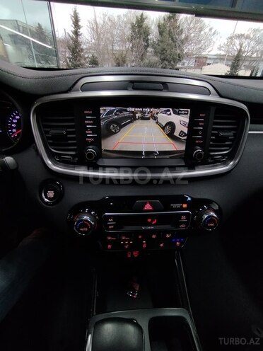 Kia Sorento-21
