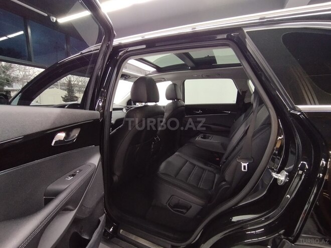 Kia Sorento-12