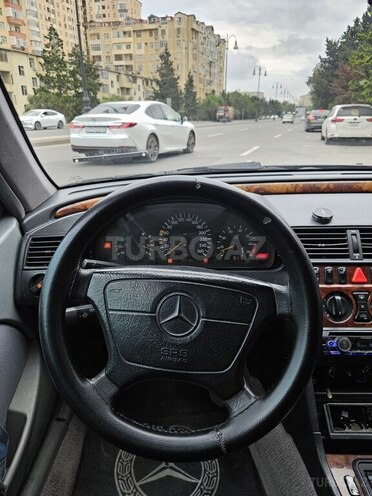 Mercedes C 240-3
