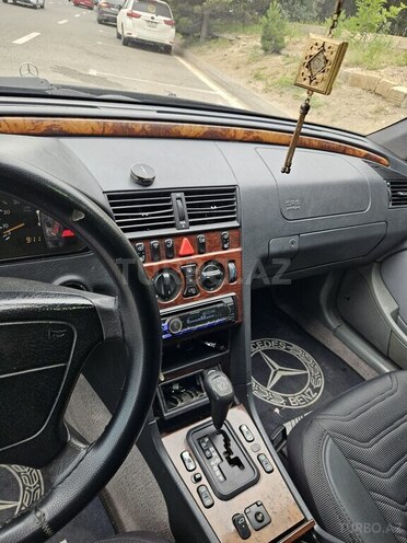Mercedes C 240-10