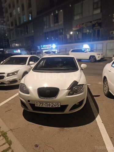 SEAT Leon-1