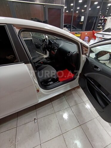 SEAT Leon-7