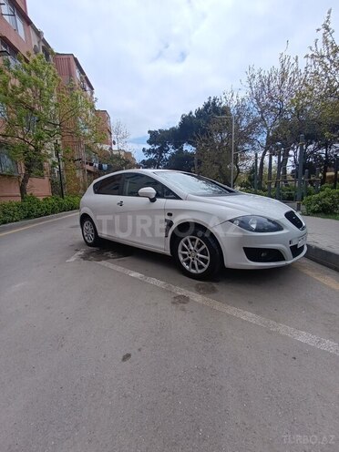 SEAT Leon-10