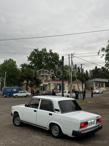 LADA (VAZ) 2107-2