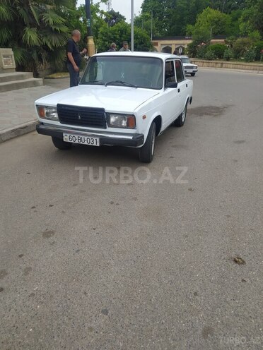 LADA (VAZ) 2107-1