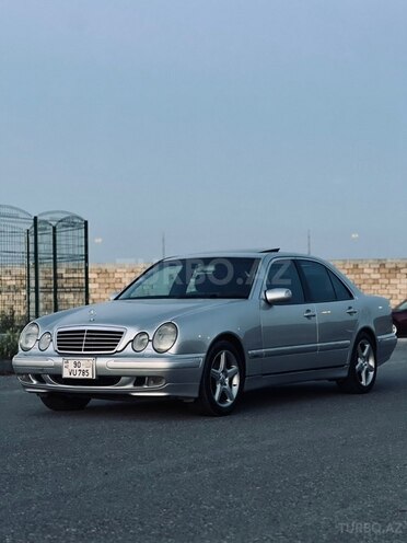 Mercedes E 320-2