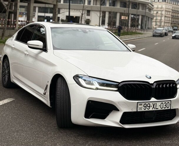 BMW 530e-6
