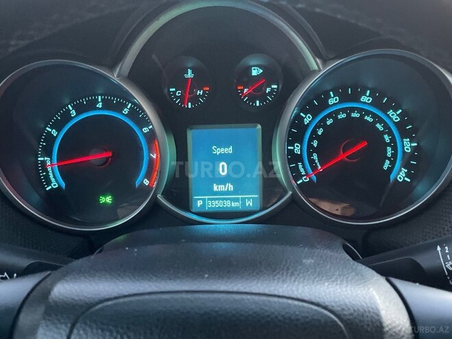 Chevrolet Cruze-8
