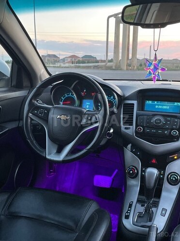 Chevrolet Cruze-9