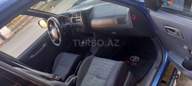 Toyota RAV4-11