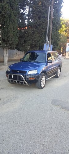 Toyota RAV4-18