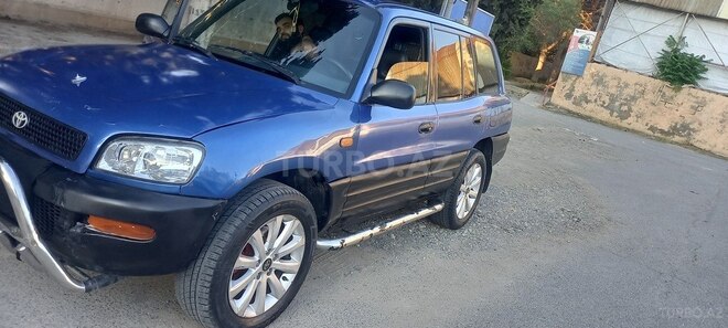 Toyota RAV4-5
