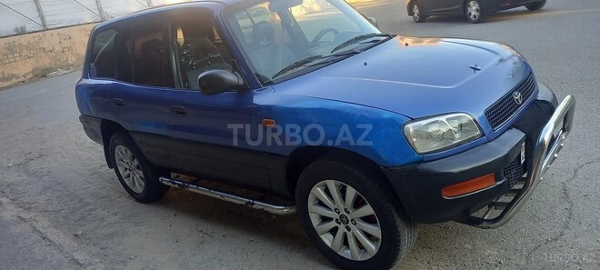 Toyota RAV4-4