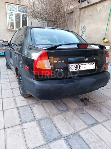 Hyundai Accent-6