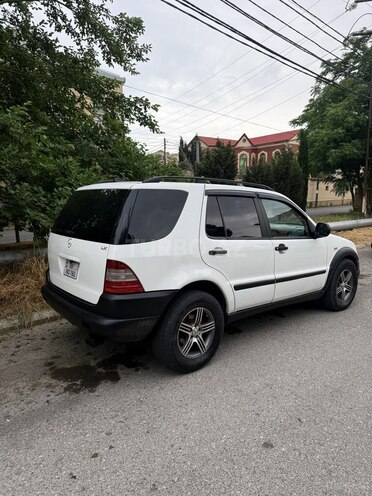 Mercedes ML 320-8