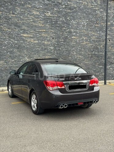 Chevrolet Cruze-6