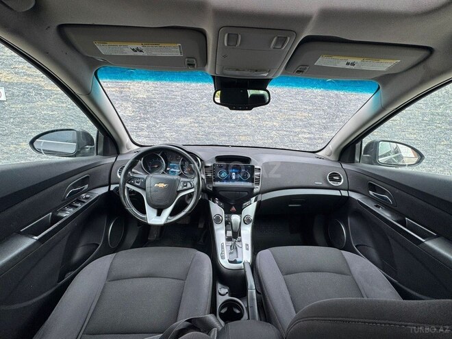 Chevrolet Cruze-13