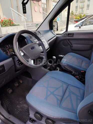 Ford Transit Connect-12