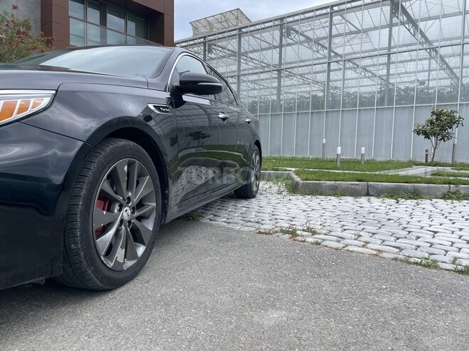 Kia Optima-4