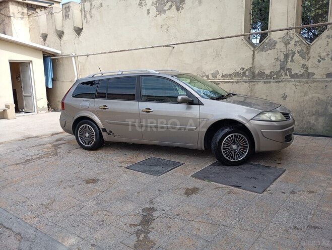 Renault Megane-2