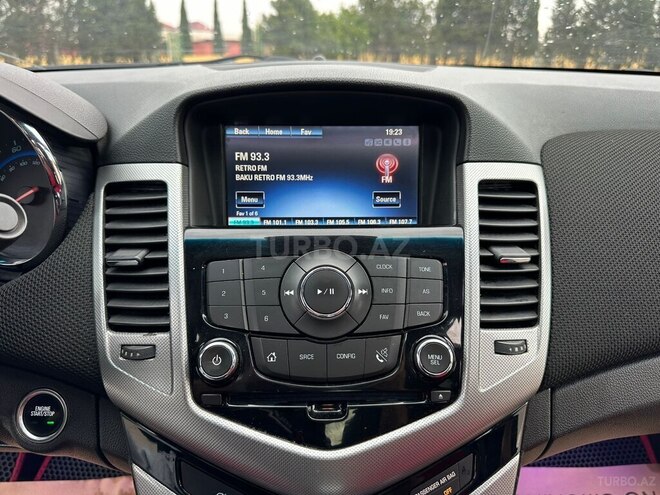Chevrolet Cruze-19