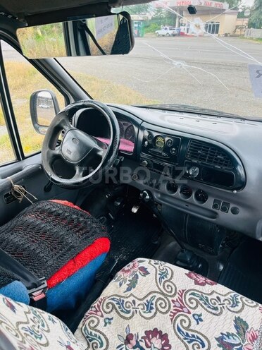 Ford Transit-6