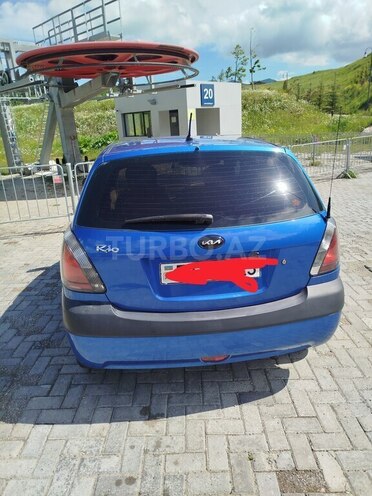 Kia Rio-2