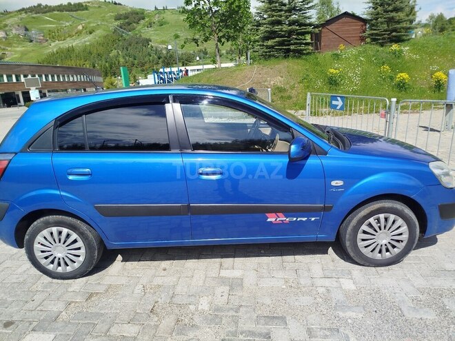 Kia Rio-5