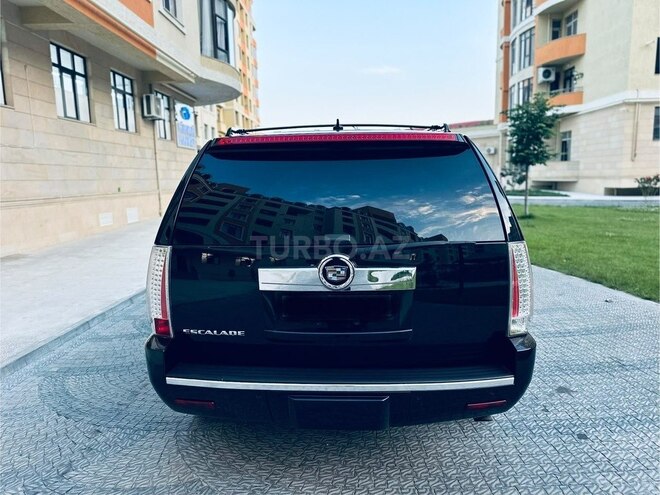 Cadillac Escalade-7