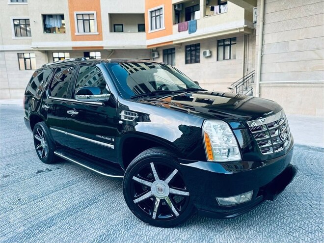 Cadillac Escalade-2