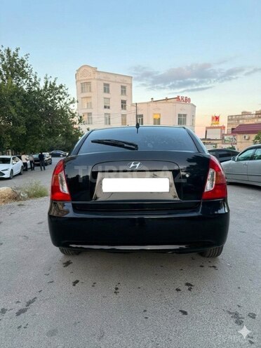Hyundai Accent-3