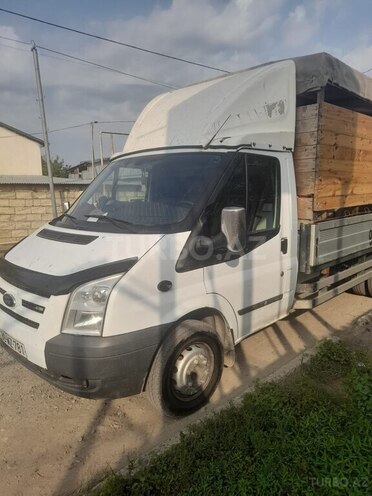 Ford Transit-5