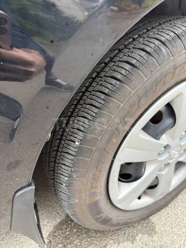 Hyundai Accent-9