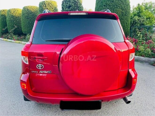 Toyota RAV4-4