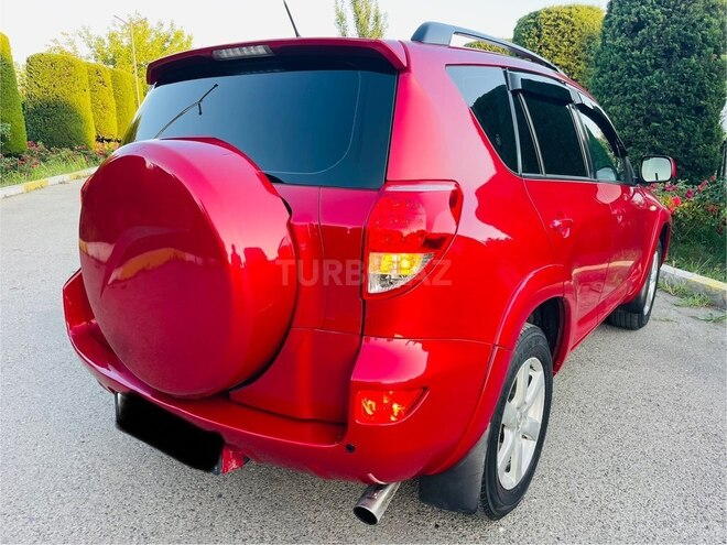 Toyota RAV4-6